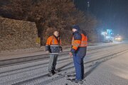 ببینید|عملیات برف روبی ،شن و نمک پاشی محور کرج کندوان محدوده کندوان حوزه استان البرز