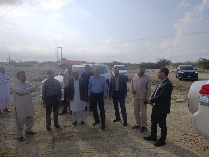 بازدید مشاور وزیر و فرمانده مرکز مقاومت بسیج وزارت راه و شهرسازی از پروژههای جنوب استان سیستان و بلوچستان