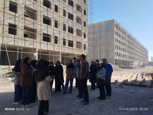 بازدید راهیان پیشرفت اداره کل راه و شهرسازی استان قزوین از پروژه‌های نهضت ملی مسکن در مهرگان