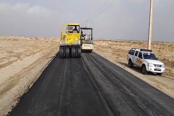 اجرای عملیات روکش آسفالت در محور روستایی بهاآباد_زرگرآباد سمنان