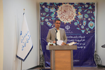 زن، محور ایمان، آگاهی و مسئولیت‌پذیری در جامعه امروز