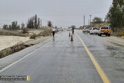 پایش محورهای مواصلاتی حوزه استحفاظی در پی بارش باران با حضور مدیرکل راه و شهرسازی لارستان