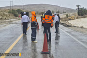 پایش محورهای مواصلاتی حوزه استحفاظی در پی بارش باران با حضور مدیرکل راه و شهرسازی لارستان