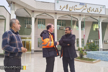 ببینید| دیدار مدیرکل راه و شهرسازی لارستان با فرماندار لامرد درباره وضعیت راهها و پیامدهای بارندگی در جاده های مواصلاتی این شهرستان