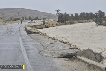 پایش محورهای مواصلاتی حوزه استحفاظی در پی بارش باران با حضور مدیرکل راه و شهرسازی لارستان