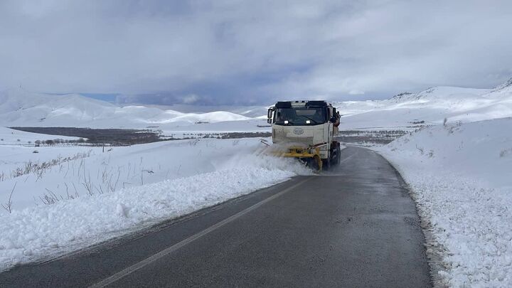 ️اجرای ۱۲۰۰ کیلومتر باند برف‌روبی در محورهای کوهستانی همدان