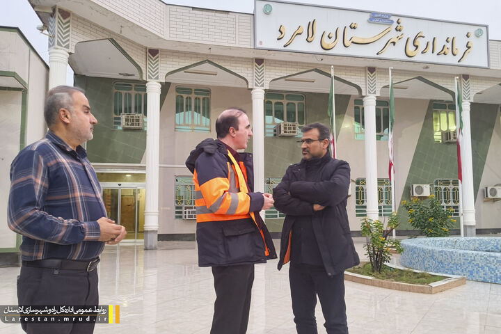 ببینید| دیدار مدیرکل راه و شهرسازی لارستان با فرماندار لامرد درباره وضعیت راهها و پیامدهای بارندگی در جاده های مواصلاتی این شهرستان