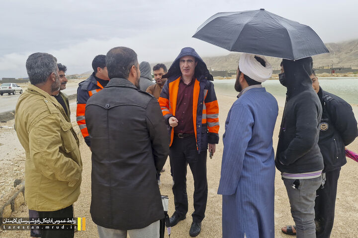 ببینید |حضور مدیرکل راه و شهرسازی لارستان در بخش بیرم برای ارزیابی وضعیت راههای این شهر در پی بارندگی