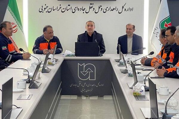 ببینید| دیدار استاندار خراسان جنوبی با مدیرکل و همکاران راهداری و حمل‌ونقل جاده‌ای استان به مناسبت هفته حمل‌ونقل