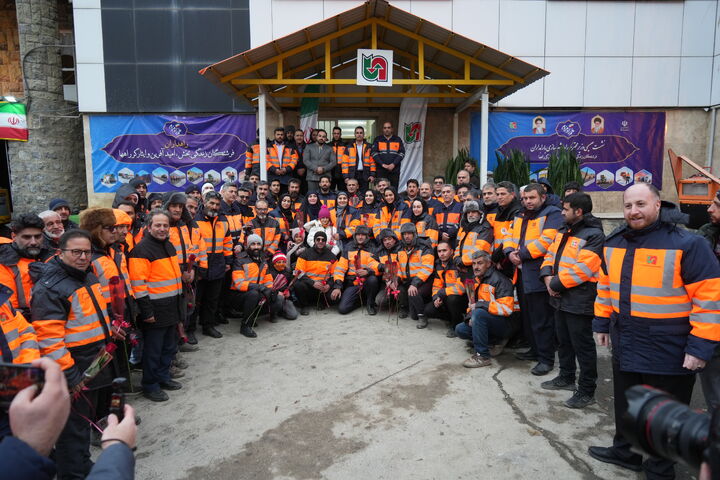 ببینید | حضور وزیر راه و شهرسازی در راهدارخانه گچسر استان البرز و نشست صمیمی با راهداران به مناسبت هفته حمل‌ونقل