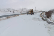 برفروبی و پاکسازی راههای روستایی توابع شهرستان دهگلان باتلاش راهداران شهرستان دهگلان استان کردستان