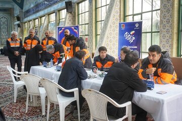 میز ارتباطات مردمی اداره کل راهداری و حمل‌ونقل جاده‌ای خراسان شمالی در مصلی بجنورد برپا شد