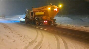 ویدیو | اجرای عملیات برفروبی در محورهای شهرستان گلپایگان توسط راهداران استان اصفهان