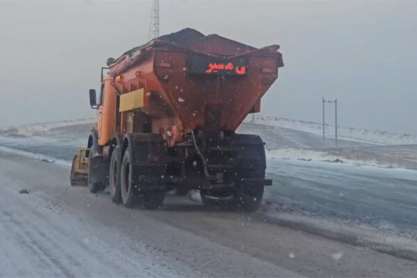 عملیات برف‌روبی ،نمک پاشی و یخ زدایی محور بیجار _دیواندره