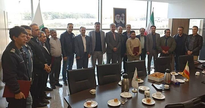 تقدیر از رانندگان پایانه شرق تهران به مناسبت هفته حمل‌ونقل