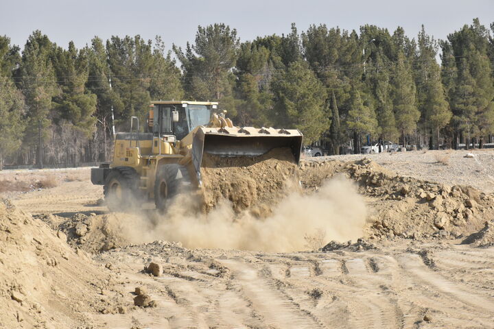 عملیات آماده سازی شهرک 55 هکتاری سوکان سمنان