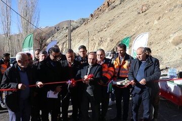 ببینید|افتتاح و بهره‌برداری از پروژه بهسازی و آسفالت محور روستایی گته ده به گراب در استان البرز