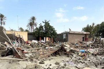 بسیج همگانی برای بازسازی روستای سیل زده مهرگی سیریک در هرمزگان