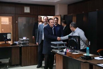 بازدید سرزده استاندار قزوین از اداره‌کل راه و شهرسازی استان قزوین