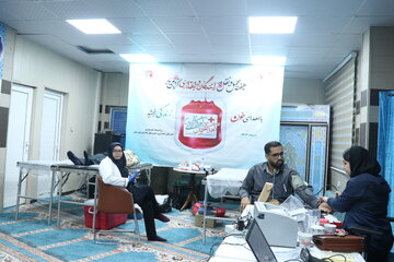 ببینید| اهدای خون کارکنان اداره کل راهداری و حمل و نقل جاده ای خوزستان به مناسبت گرامیداشت هفته حمل و نقل، رانندگان و راهداری