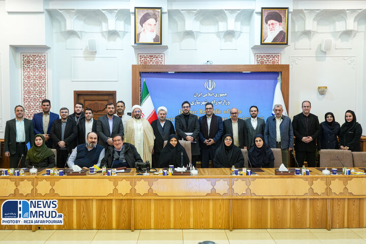 برگزاری اولین نشست هم اندیشی رابطان فرهنگی دستگاه‌های تابعه با مشاوران وزیر راه  و شهرسازی