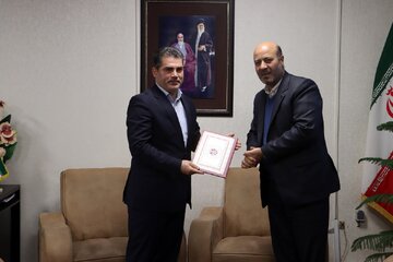 تقدیر مدیرعامل شرکت آزمایشگاه فنی و مکانیک خاک از مدیرکل راه و شهرسازی آذربایجان شرقی