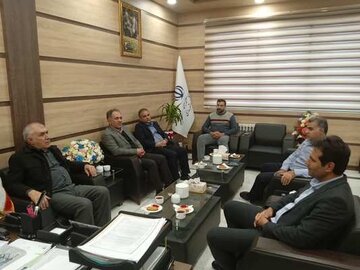 نشست مدیرکل راه و شهرسازی استان ایلام با انبوه سازان (2).jpg