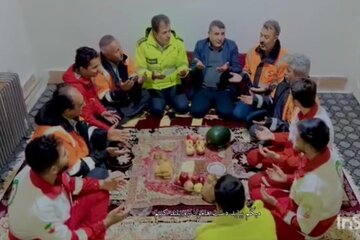 ویدیو| تلاش های رانندگان و راهداران در ایام مختلف سال حتی در شب یلدا سال‌های گذشته