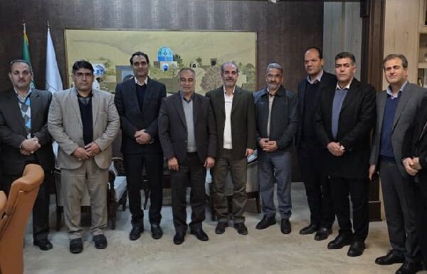 دیدار نماینده لنجان با گلپایگانی