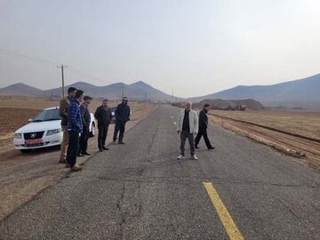بازدید میدانی معاون مهندسی و ساخت اداره‌کل راه و شهرسازی استان قزوین از پروژه بهسازی محور محمدیه -آبیک