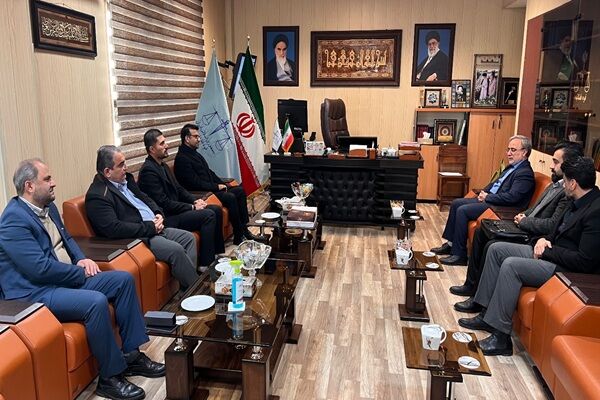 ببینید|دیدار مدیرکل راهداری و حمل و نقل جاده‌ای استان البرز با دادستان عمومی و انقلاب مرکز استان