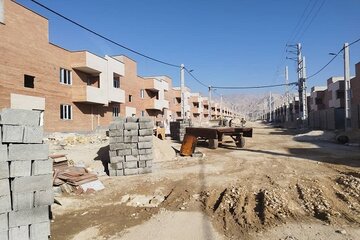 بازدید از پروژه ۳۴۰ واحدی نهضت ملی مسکن برازجان بوشهر و پیگیری رفع موانع اجرایی