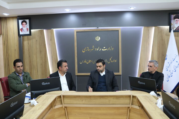 پایش برنامه اجرایی سازمان ملی زمین و مسکن فارس با حضور عضو هیئت‌مدیره در شیراز