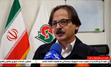 ویدیو | حضور نیروهای راهداری کردستان در قالب ۳۶ اکیپ برف روبی در محورهای استان