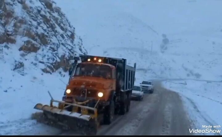 عملیات برف روبی و نمک پاشی محور سقـز ــ بانە