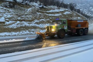 ۳۰۶ کیلومتر باند از جاده‌های ایلام برف روبی شد