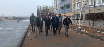 ببینید| بازدید معاون سازمان ملی زمین و مسکن و مدیرکل راه و شهرسازی خوزستان از پروژه ۲ هزار واحدی نفت اهواز