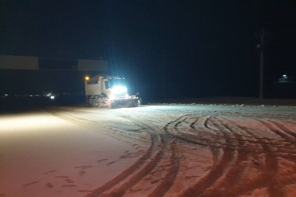 ویدیو | عملیات برف‌روبی و تردد روان وسایل نقلیه در گردنه قلاجه محور اسلام آباد غرب به گیلانغرب