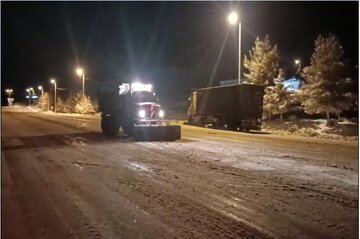 ویدیو | عملیات برف روبی در محور روانسر به کرمانشاه با تلاش راهداران شهرستان روانسر، استان کرمانشاه