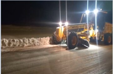 ویدیو | عملیات برف روبی در گردنه میرحصار محور ثلاث باباجانی به سرپل ذهاب با تلاش راهداران شهرستان سرپل ذهاب، استان کرمانشاه