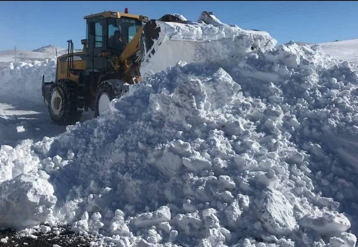 امدادرسانی راهداران به بیماران در حوزه استحفاظی محورهای دیواندره کردستان