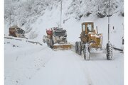 عملیات برفروبی در جاده های کوهستانی مازندران به طور مستمر در حال اجراست