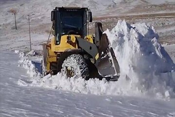 ویدئو | اجرای عملیات برف‌روبی و بازگشایی محور روستایی کی کی، توسط راهداران شهرستان بجنورد استان خراسان شمالی
