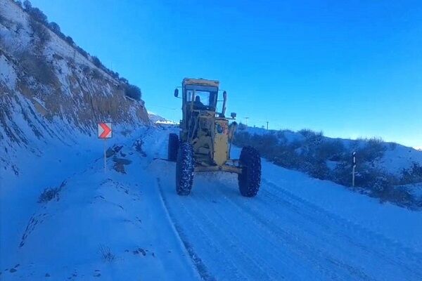 ویدئو | اجرای عملیات برف‌روبی محورهای روستایی بشدره، تکله قوز و قره باطر، توسط راهداران شهرستان رازوجرگلان استان خراسان شمالی