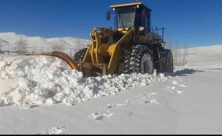 بارش نزدیک به ۵ متر برف در گردنه‌های بانه کردستان