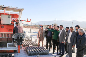 بازدید مدیرکل راه و شهرسازی فارس از کارخانه‌های برنا فولاد کوشا و تولید بلوک سبک و فوم‌سازی در راستای ارتقای کیفیت ساخت‌وساز نهضت ملی مسکن
