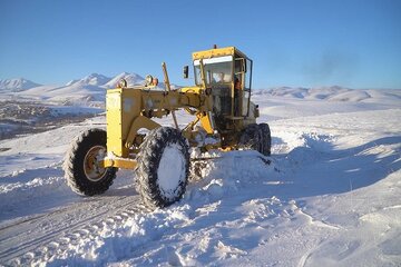 ویدیو| برفروبی محورهای روستایی شهرستان هشترود در آذربایجان شرقی