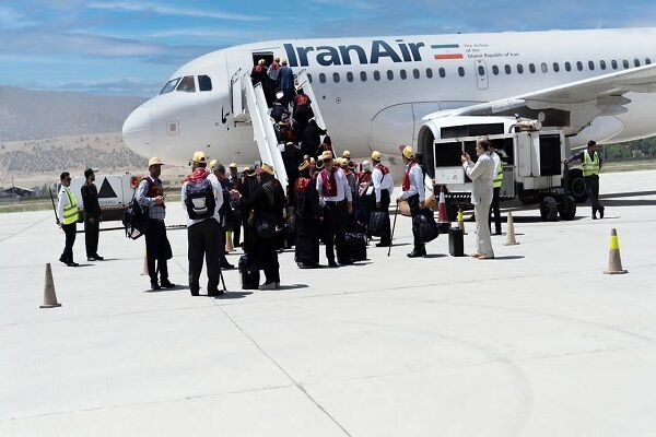 تقدیر استاندار لرستان از هواپیمایی «هما» برای اعزام زائران عمره مفرده از فرودگاه شهدای خرم‌آباد