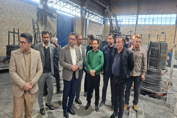 بازدید محمد مهدی عبدالهی مدیرکل راه و شهرسازی فارس از کارخانه تولید مصالح ساختمانی نوین جهت ارتقای کیفیت مصالح در نهضت ملی مسکن