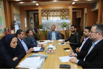 ببینید| نشست تخصصی تامین زمین برای طرح های مسکن ملی و جوانی جمعیت خانمیرزا در چهارمحال و بختیاری